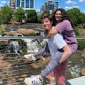 Meet your Posher, Maya